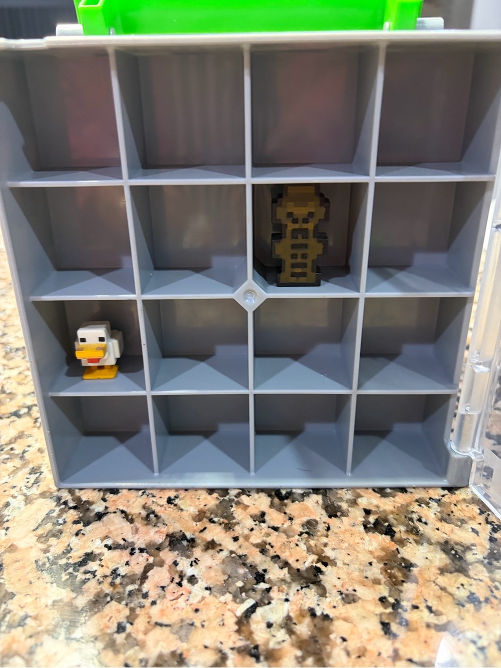 Minecraft Mojang Mini-Figure Collector Case